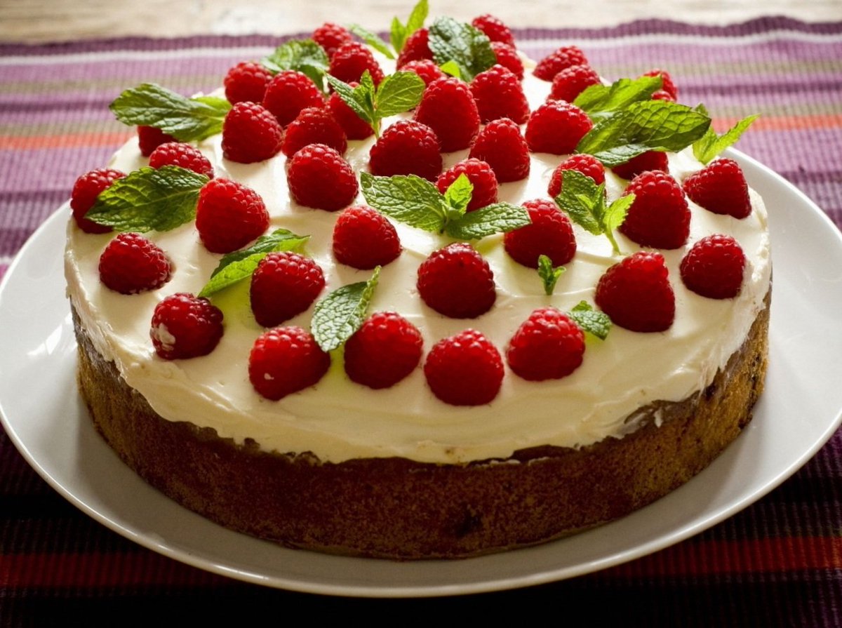 schwurbelnix's tweet image. #StandWithGermany
Mit diesem leckeren Himbeerkuchen.
Moin!