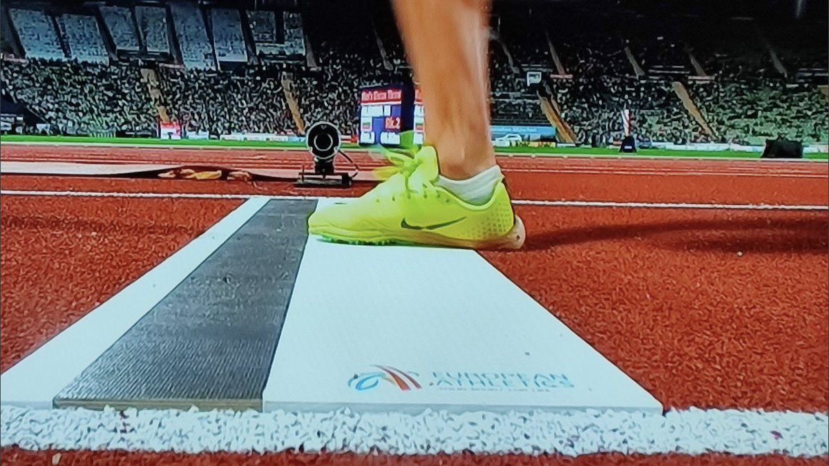 MattVanStan's tweet photo. 3 jumps, but which are fouls? 1 had🥈taken away in LJ, 2 others kept their marks &amp; won🎖in TJ

#2 is Bekh, surely a foul? Mark stood (would have won anyway as improved)

#3 is Makela 🇫🇮. If 🔴, she’s 5th, not🥈

My point not whether 🔴or🟢, but lack of consistency in judging. https://t.co/UrE47QtALO