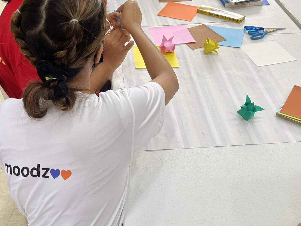 smilesforwoodz's tweet photo. 🧡D-DAY💙
#SmilesForWOODZ Year 2:
A charity event for #Woodz by #Moodz
Happening right now 🧡💙
Workshop for our girls 🥰
Salad making, Origami folding, and Performance. 🧡💙 https://t.co/ovrPNvubNw
