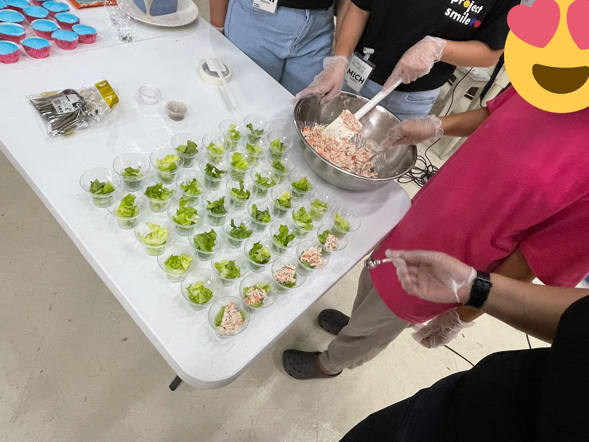 smilesforwoodz's tweet photo. 🧡D-DAY💙
#SmilesForWOODZ Year 2:
A charity event for #Woodz by #Moodz
Happening right now 🧡💙
Workshop for our girls 🥰
Salad making, Origami folding, and Performance. 🧡💙 https://t.co/ovrPNvubNw