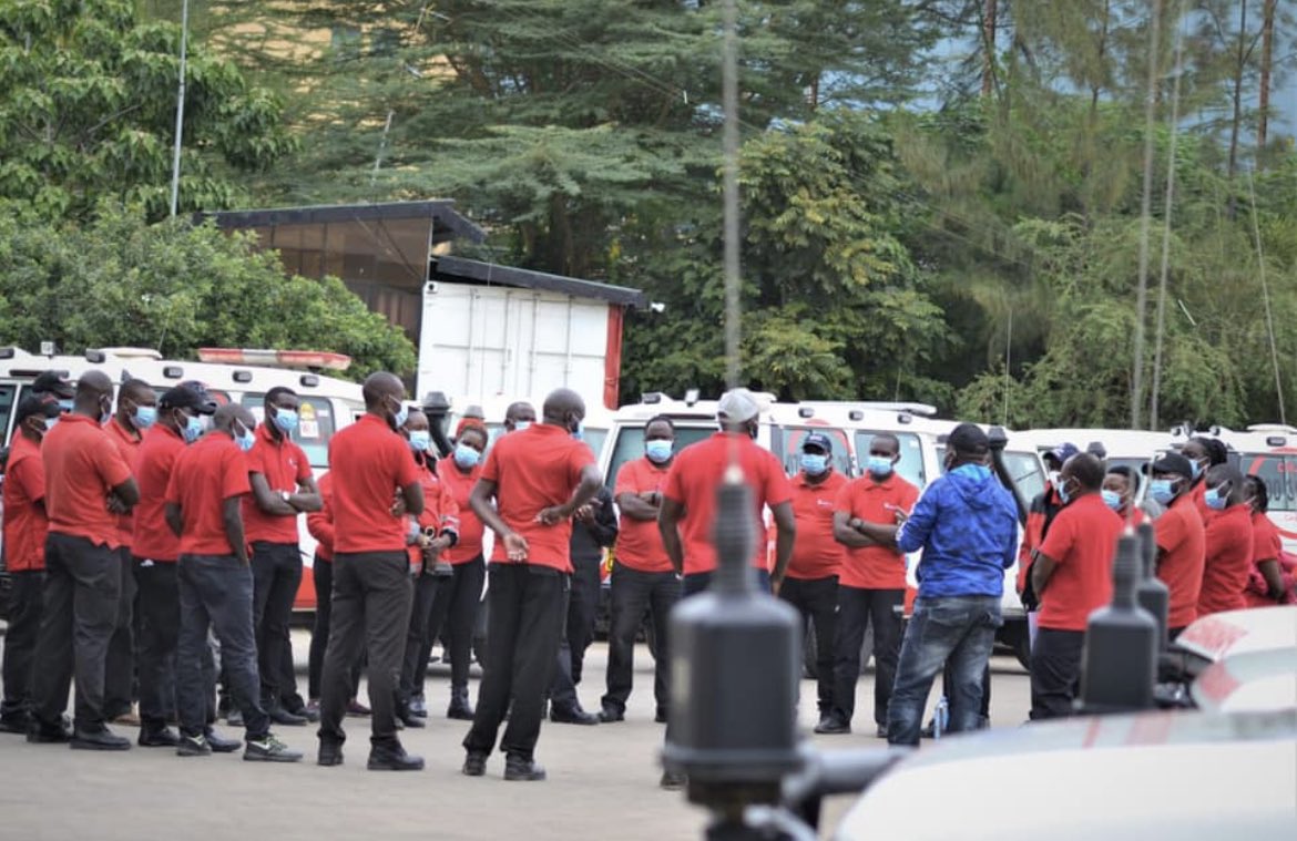 EMS_Kenya's tweet photo. Today is the Intn’l #DayofMedicalTransporters

A medical transporter has the important job of getting a sick or injured person to a hospital, and they work in high-stress situations. 

Sometimes, getting a patient to the hospital is a matter of life or death.

We celebrate them. https://t.co/vf8B4k7Maf