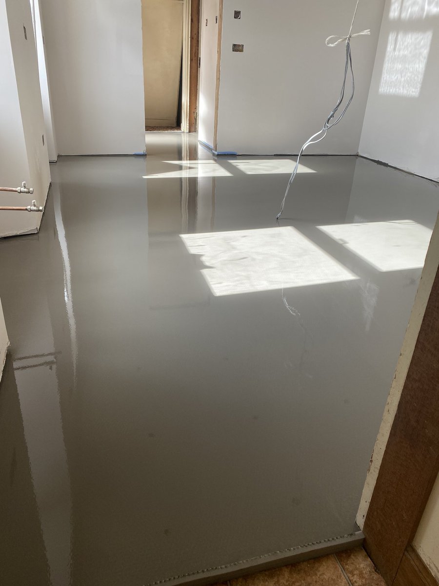 JamieNelson1976's tweet photo. @ARDEXUKFlooring Pin leveller, rake and …. K40HB of course 👍🏻 https://t.co/8XvgHRyNxP