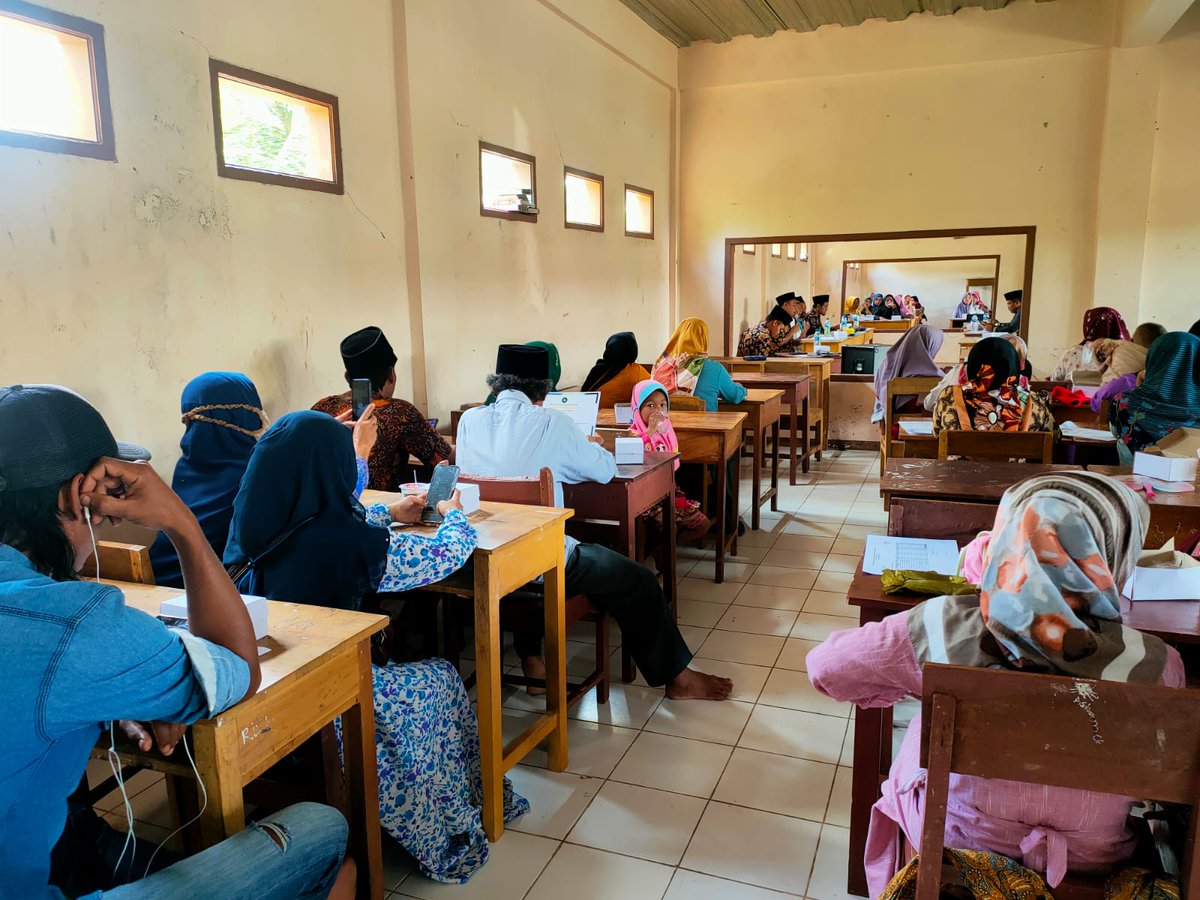 mtsalfalah_mdg's tweet photo. Rapat RAPBM (Rencana Anggaran Pendapatan Belanja Madrasah)  Tahun pelajaran 2022/2023 MTs Al Falah Bantarsari dan penyerahan Piagam Penghargaan untuk peserta didik yang berprestasi.

#rapbm 
#mtsalfalahbantarsari 
#yayasanalfalahbulaksari https://t.co/LiaLbF79WT