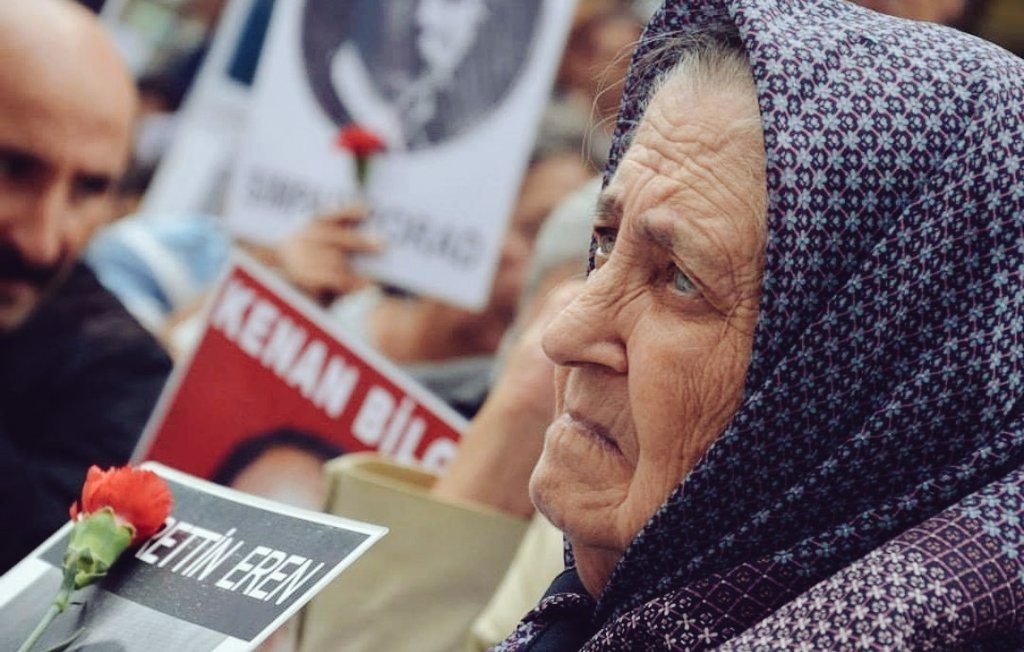 'Cehennem acı çektiğimiz yer değil, acı çektiğimizi kimsenin duymadığı yerdir.'

#CumartesiAnneleri908Hafta