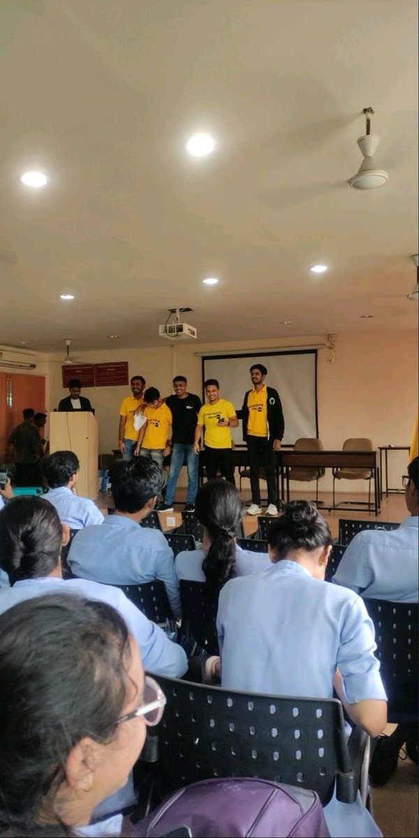 rishike35201085's tweet photo. Had a amazing seminar by t
#frontenddays in shri ramdeo baba college of engg. https://t.co/7iuqDiwVyK