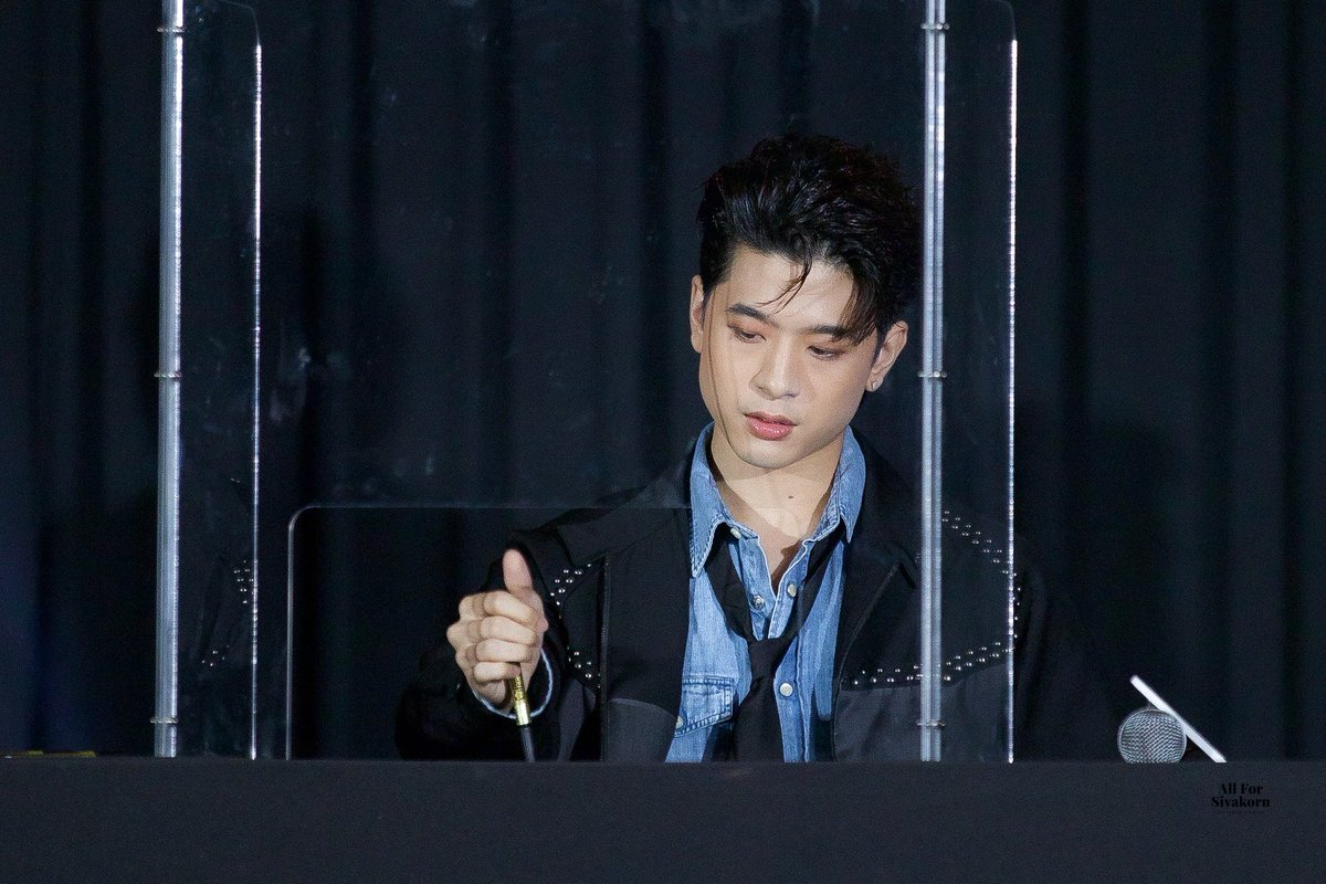 ไหนๆใครได้ลายเซ็นแล้วบ้างงง 🙋🏻‍♀️🖤

#TRINITYFansign_D1
#XXSIVK