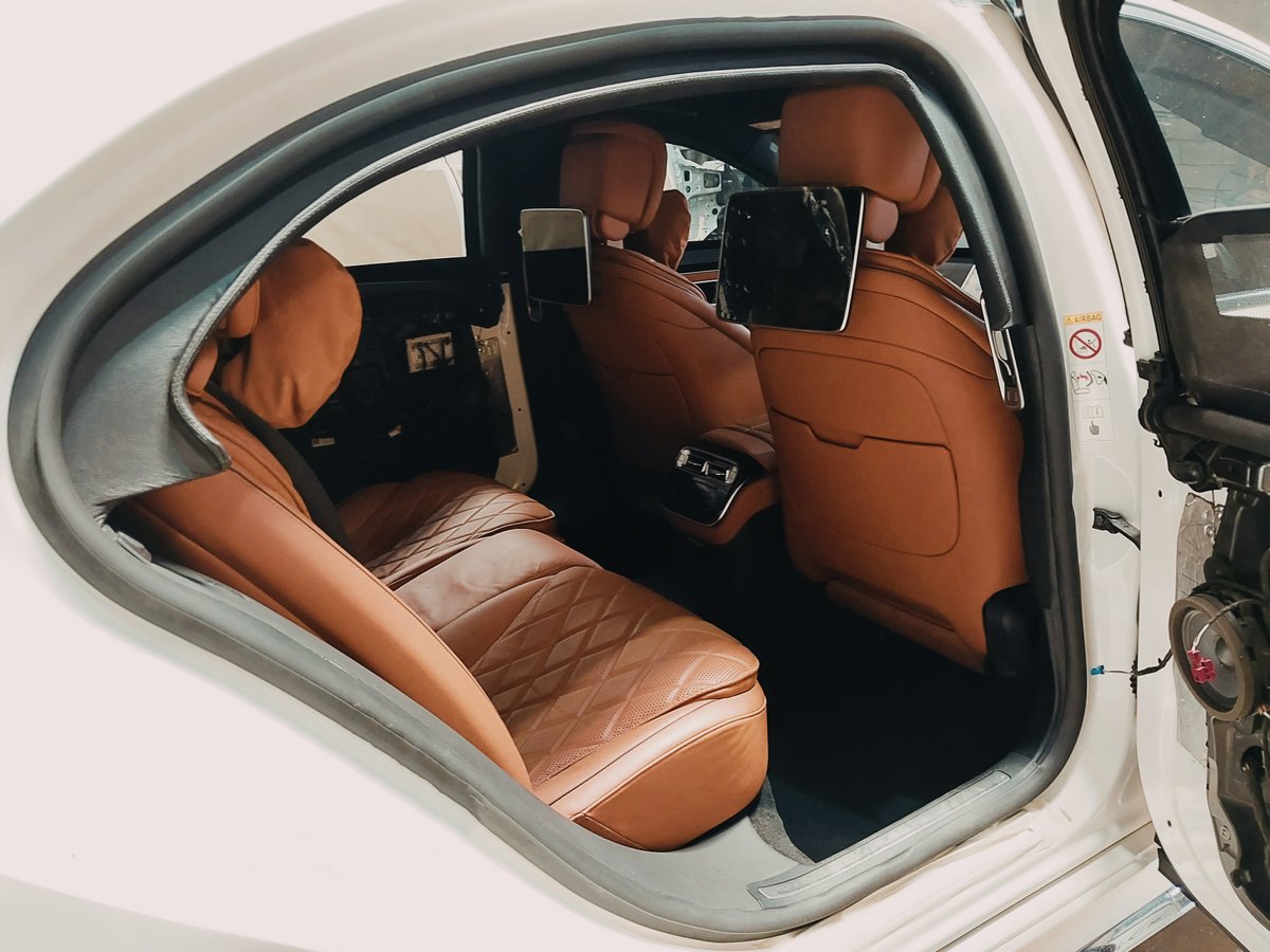 jcblarmoring's tweet photo. Modern vehicles are built to a very high tolerance level when it comes to the fit and finish of the interior parts, #JCBLArmouringSolutions is experienced in trimming and refitting the interior panels same as OEM spec.
#BulletproofCars #ArmouredVehicles #bulletproofing
#armored https://t.co/stJ33HdTlC