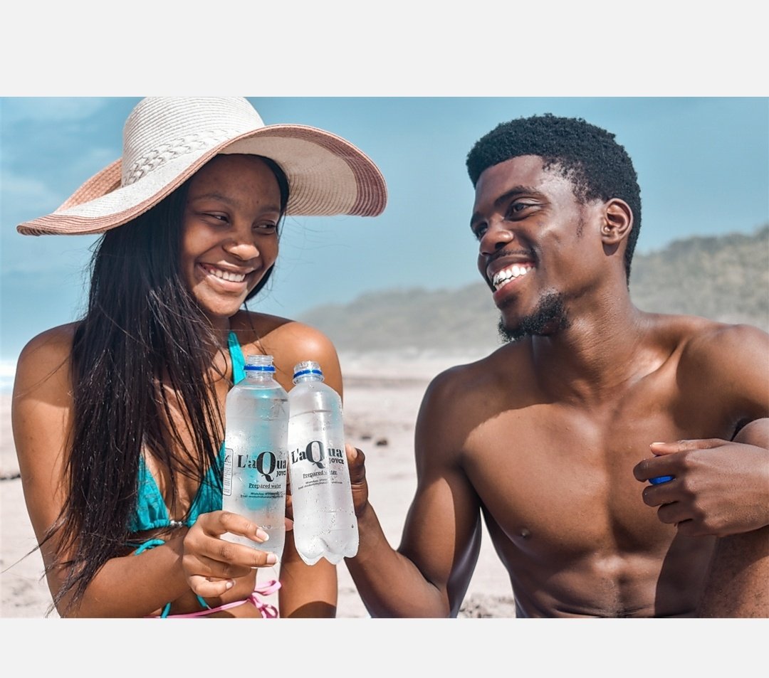 Thush_Mcobothi's tweet image. Never underestimate the power of starting small 🤞🕯️... I started selling maybe 10 cases a month.. Now I'll supplying @SunInternational hotel 🥺😇🙏
Biiig moves!