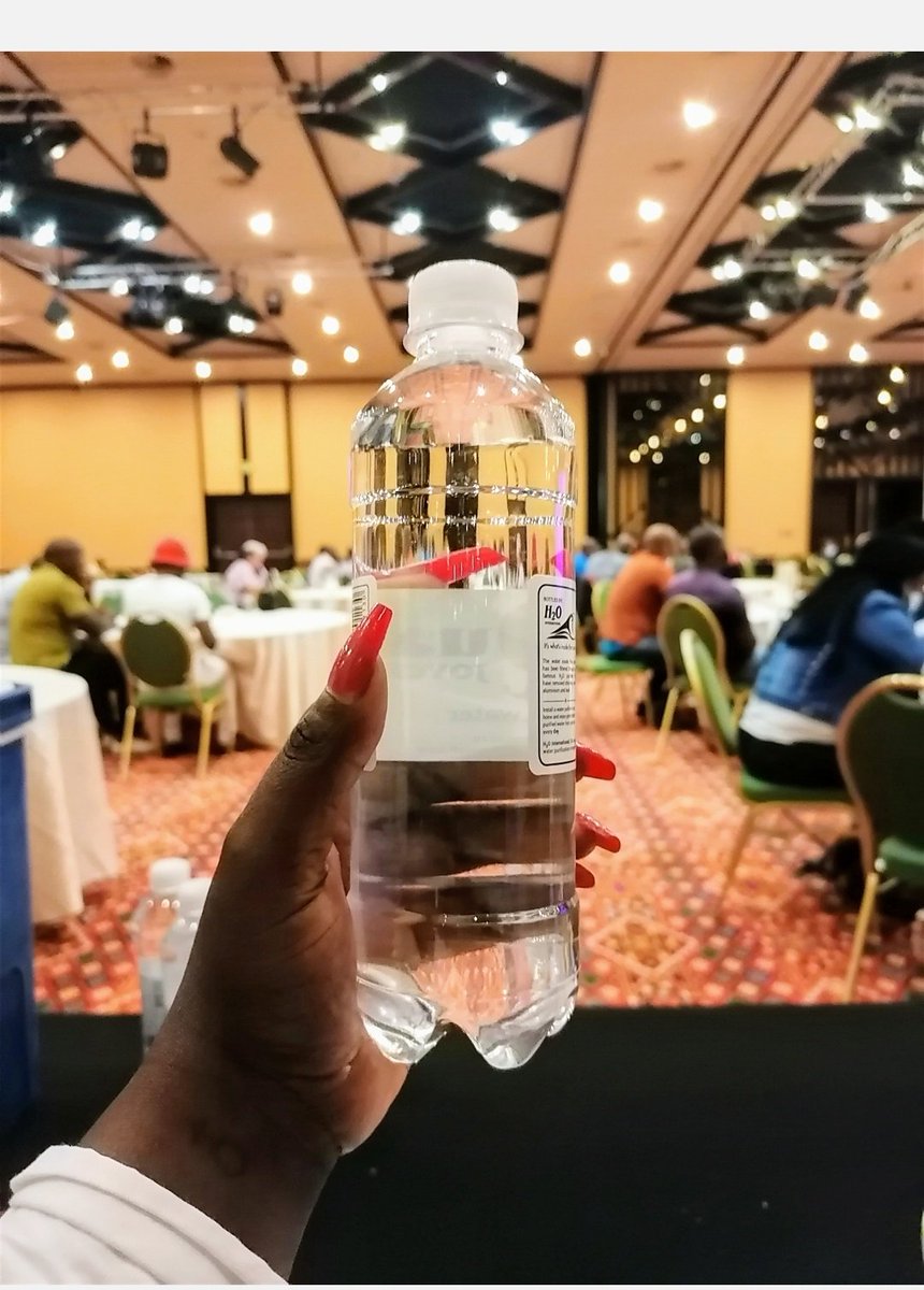 Thush_Mcobothi's tweet image. Never underestimate the power of starting small 🤞🕯️... I started selling maybe 10 cases a month.. Now I'll supplying @SunInternational hotel 🥺😇🙏
Biiig moves!