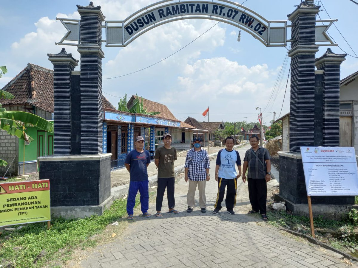 LIMA2B_ID's tweet photo. Kegiatan Monev Pembangunan TPT  Program Patra Daya EMCL tahun 2022, bersama Tim Pelaksana dan Konsultan Teknik Sipil EMCL, Rabu,17 Agustus 2022
#PPMEMCL2022
#Pemberdayaanmasyarakat
#bojonegoroproduktif
#bojonegorosinergi https://t.co/tkQbOwPipr