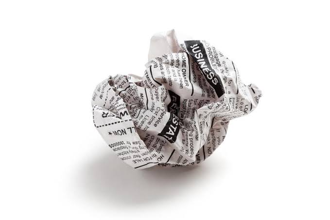 Nig_Farmer's tweet photo. #NaijaFarmerTips
Have you ever opened your fridge &amp; the Bad Odour almost puked you?

See..

Get 2 Newspaper sheet, spray water on the paper &amp; squeeze it to a ball

Then put in the fridge and close for hours

It absorb all the odour from your fridge &amp; give you a refreshing scent. https://t.co/QOvJilJBBI
