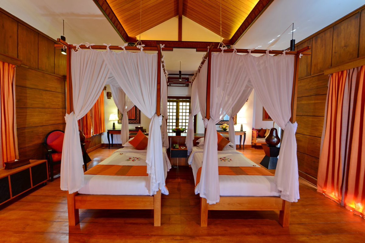 aureum_palace's tweet photo. Fusing contemporary, soft, soothing style with Burmese influences, Water Front Villa uniquely comes with round wooden bathtubs and separate stand-alone walk-in shower, an outdoor terrace and daybed.
#aureumpalacehotelandresort 
#inle
#waterfrontvilla 
#relaxation #Myanmar https://t.co/epp7kPoA65