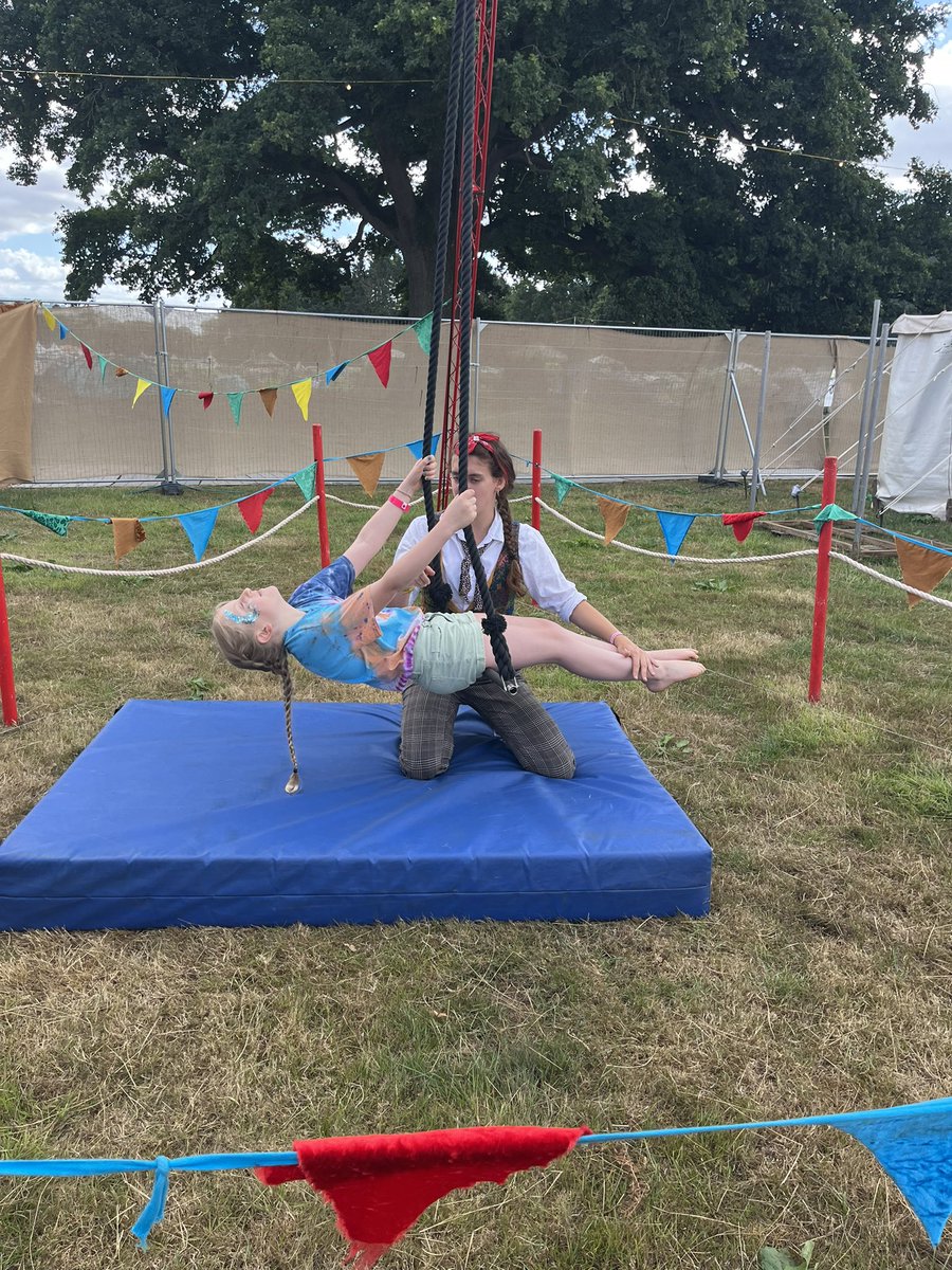 natpurton's tweet photo. Always a brilliant time @GreenManFest with @FlyingSeagullUK #bashtag https://t.co/j3n4Gerot8