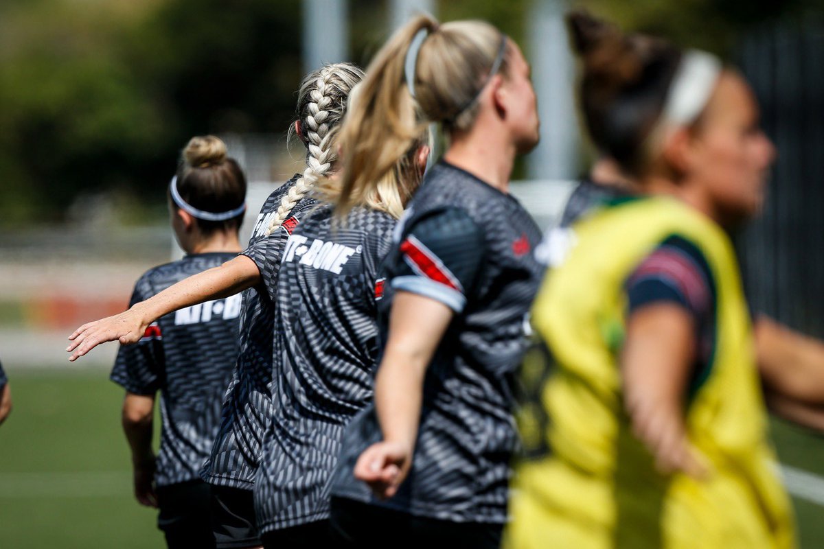 kitandbone's tweet photo. Shop the 2022 collection now:
π https://t.co/pu204yTUr2
#footballshirts #kitandbone https://t.co/1NwwzEXzDL
