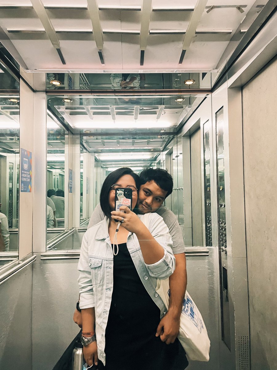 katveatemptor's tweet photo. 📍Fully Booked x Keepsakes Café date . 💕 https://t.co/rqLBtgfvcR