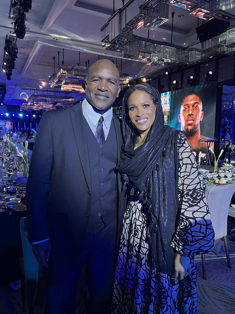 rashedaali's tweet photo. What an honor raising funds for Parkinson’s Disease in Saudi Arabia. Incredible support from the community! Thank you! #rageontheredsea #PrinceKhalid #princessmashael #muhammadali https://t.co/WaWYXKYWZu