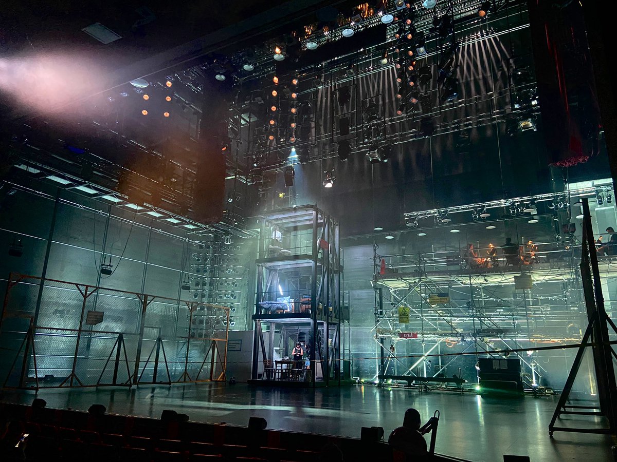 jessicacaca7's tweet photo. It’s the last day of #BillyElliot here at @CurveLeicester; one of the most rewarding &amp; fulfilling gigs I’ve worked on so far. Don’t quite know where to start but there’s a thread incoming: https://t.co/T8cP3AnBnR