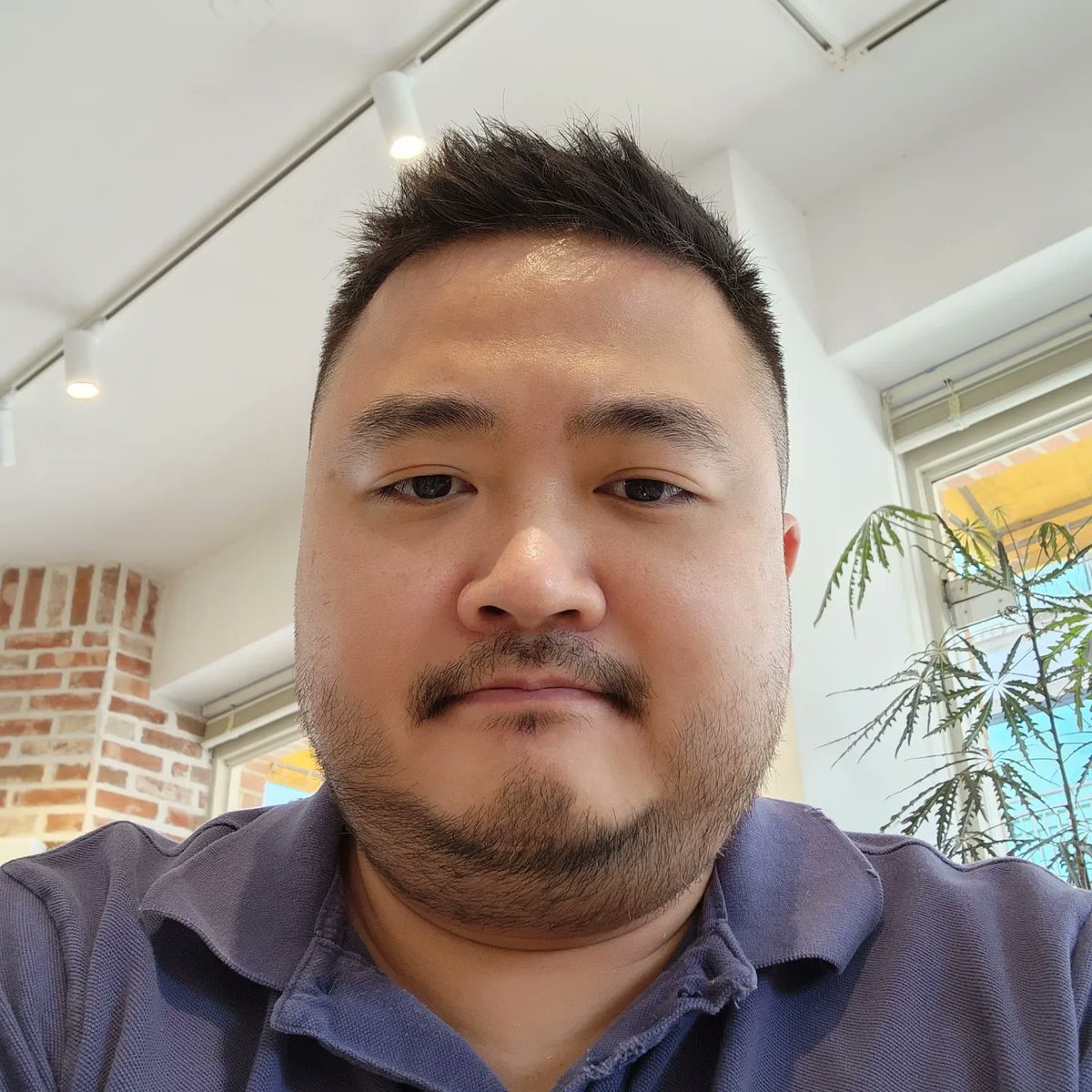 머리 깎음... 아유 시원해라