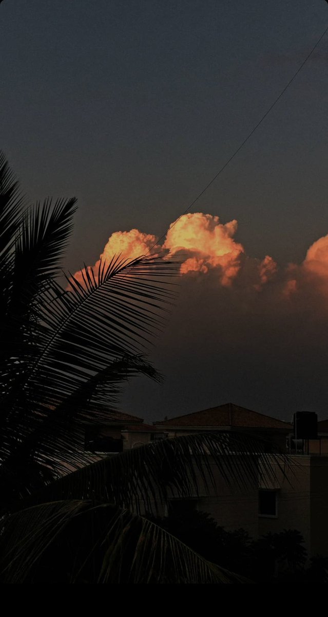 rudramadevi09's tweet photo. #sky❤️ #2ndpost https://t.co/bsLKidRcVY