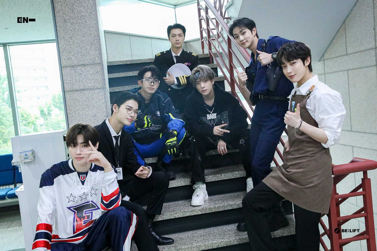 enhypenupdates's tweet photo. [NAVER] 220820

ENGENE girls have to brace yourselves while coming in.

ㄴ ENGENEs' heart forward ♡ 。aim, fire 🔫

(1/16)

@ENHYPEN_members @ENHYPEN #ENHYPEN #엔하이픈 https://t.co/NHQjfHqVkl