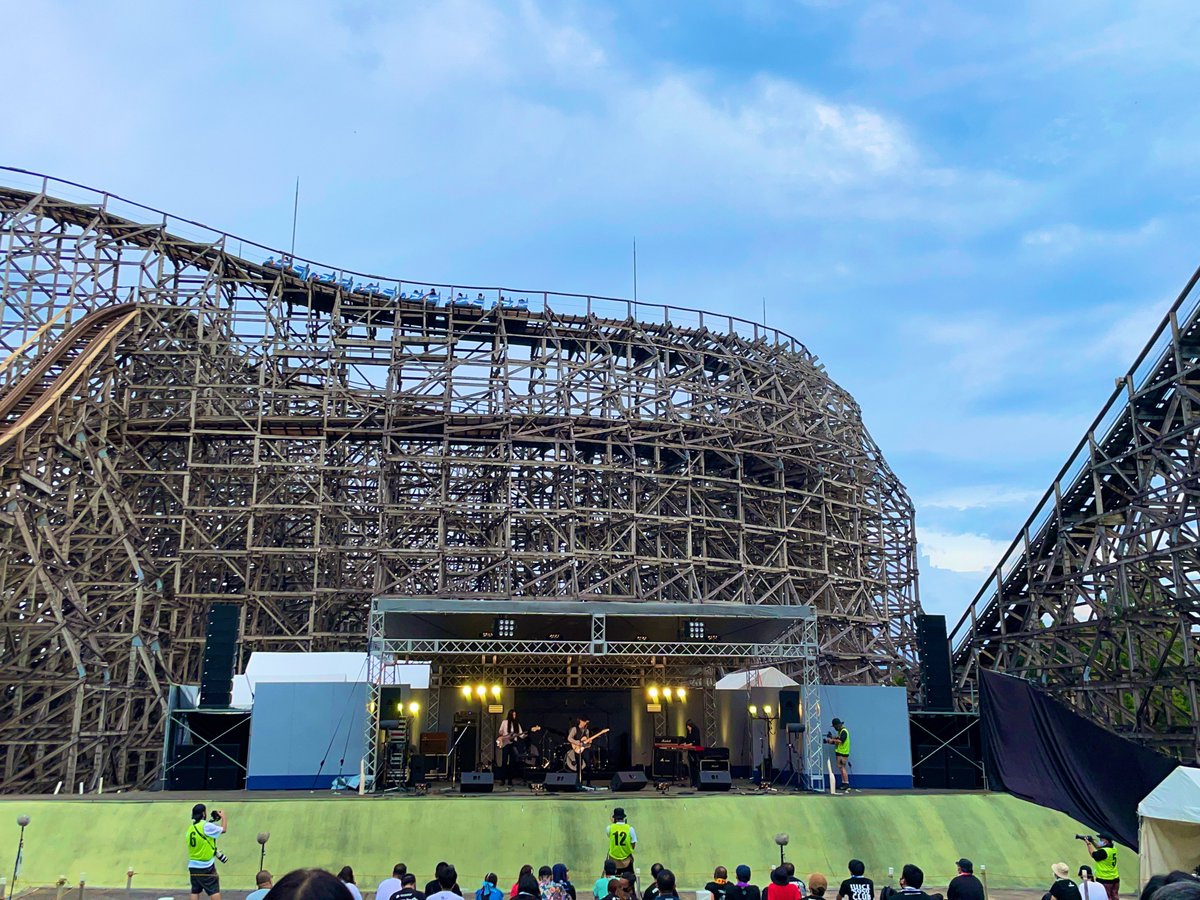 HiRORiNGzzz's tweet photo. 前代未聞！絶叫の真下で野外オーディションはじまった✨
#チャレGO
#アンスク2022
#城島高原パーク https://t.co/rsCKEAj9ma