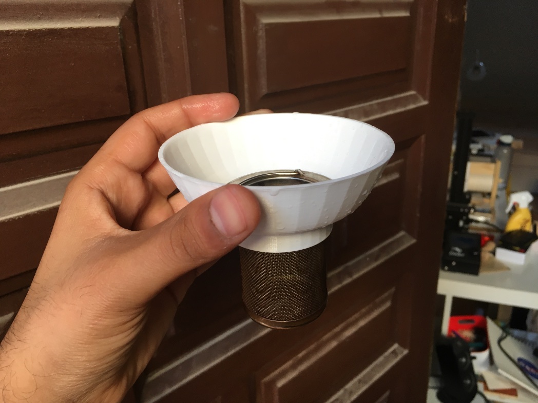 rohit7gupta's tweet photo. The strunnel works! No more messy kitchen shelf and easy straining when making oat milk or horchatas.
#3DPrinting #Rhino #EverydayMaking #CreativeTechnology #Juggad #weekendMaking
PS: I printed the jagged lines version. https://t.co/Ji182O92va
