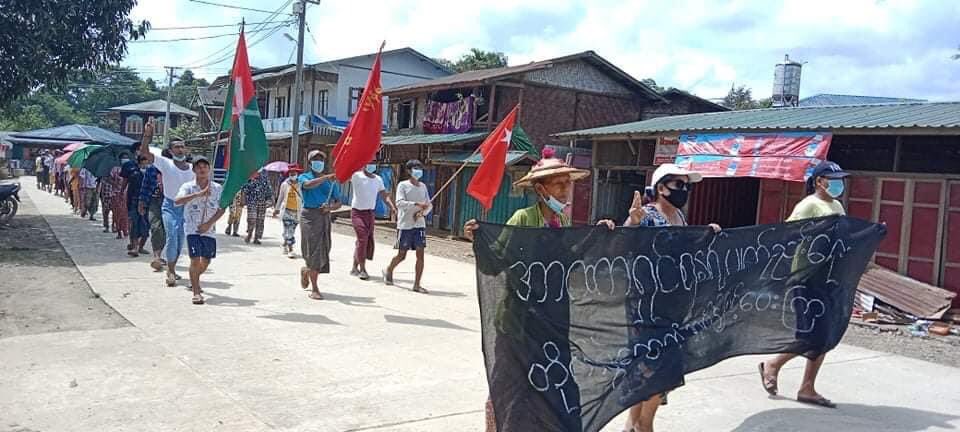 spring_2021's tweet photo. Hpakant Tsp Main Strike marched on streets to protest against the military dictatorship.

#2022Aug20Coup 
#WarCrimesOfJunta 
#WhatsHappeningInMyanmar https://t.co/uRAlVZJCVv