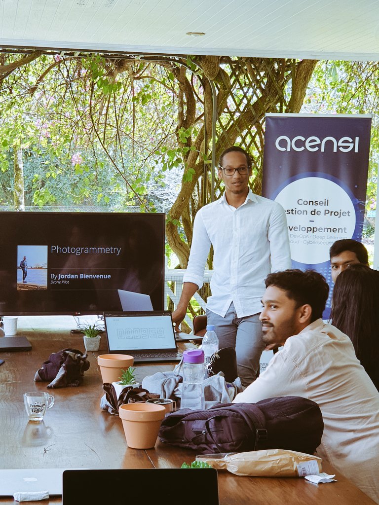 Photogrammetry by @JordanBienvenue for the <a href="/frontendmu/">Front-End Mauritius</a> August meetup