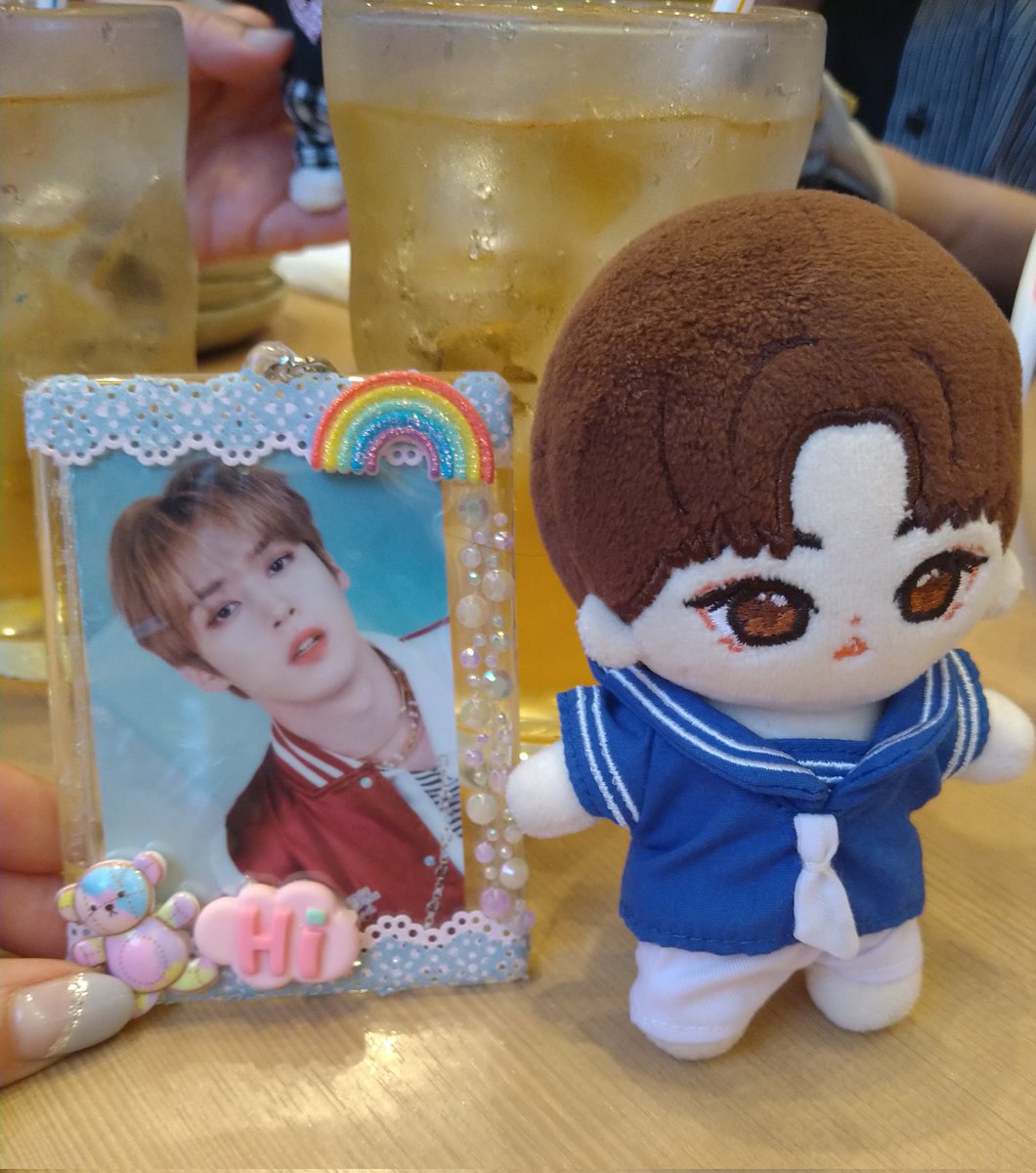 skz_0325leeknow's tweet photo. 生で見れなかったけど🤣
マリンルック⚓かわいいね♡
STAY FOR LEEKNOW
#SmileWithMcLeeKnow
#여긴_리노의_나라야
#리노 #LeeKnow
@Stray_Kids https://t.co/6KhX73llnc