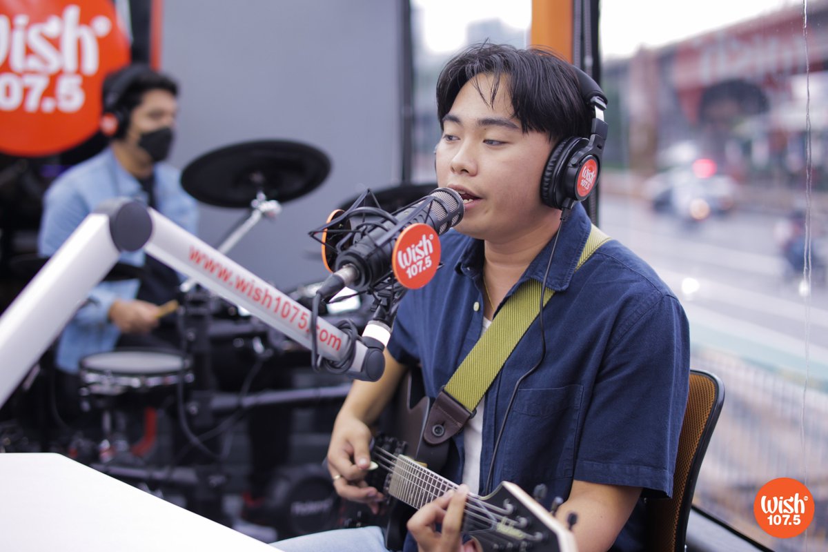 clarenceegalang's tweet photo. Can't express how happy I am, Thank you so much Wish 107-5. So overwhelmed that we got to share our music on the Wish bus.
Credits to @wish1075
#IvorymusicPH #Quadernofficial #Wish1075 https://t.co/Y4oJwAsxl6