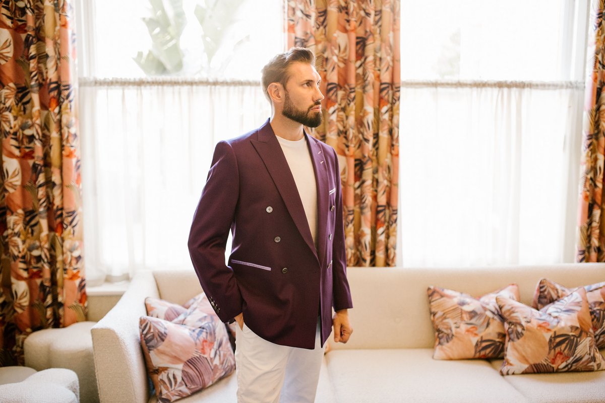 💜 Out with the old...in with the BOLD! 💜 We love a statement colour here at Fox Tailoring and our ambassador Richard looks incredible in this bold purple suit jacket! Want to make a statement? Then let us show you how colour can totally transform your look.💜 #purple #suit