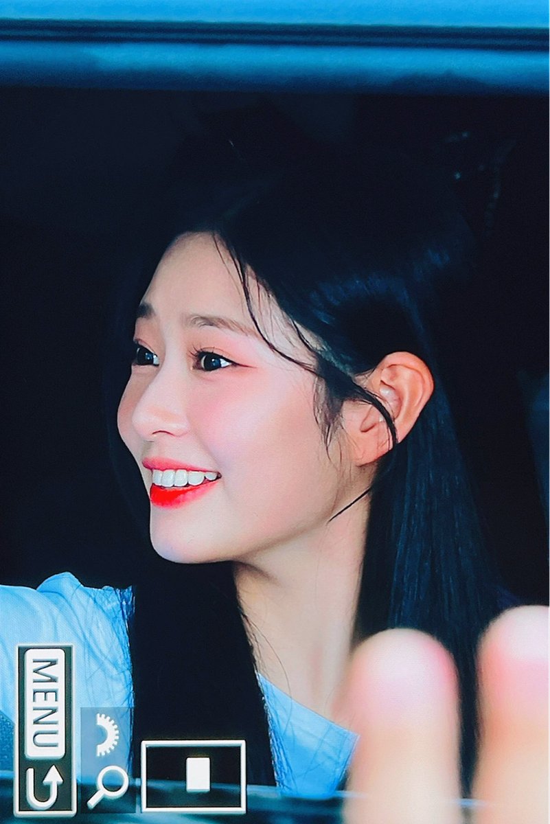 010205mj's tweet photo. 220820 🤣🤣 #김민주 #KIMMINJU https://t.co/fGBIG899v6