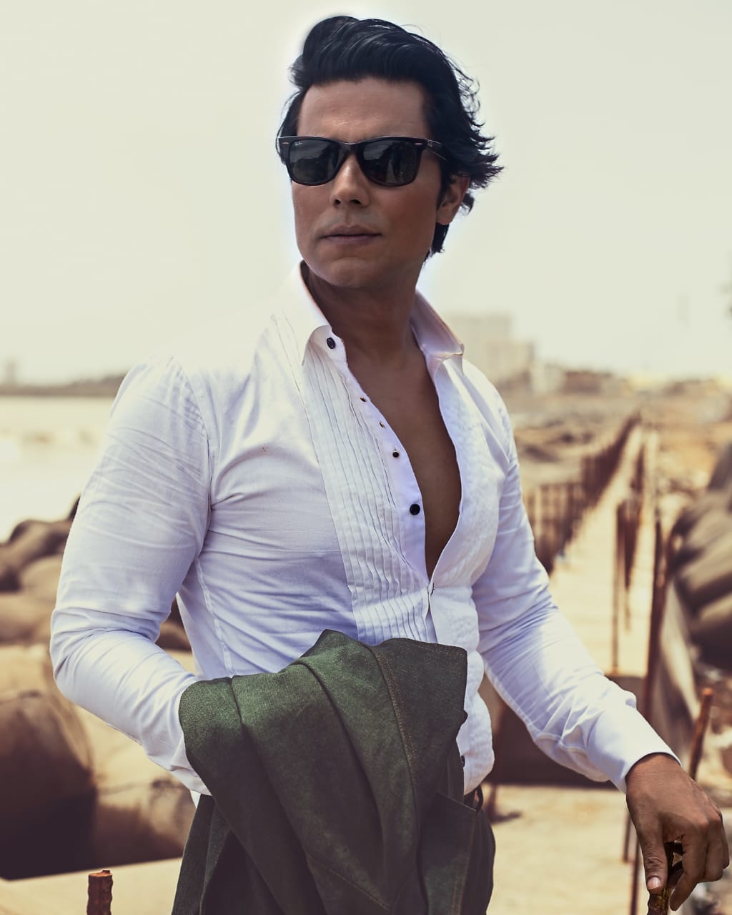 Wishing Randeep Hooda a very happy birthday may all his wishes came true 
