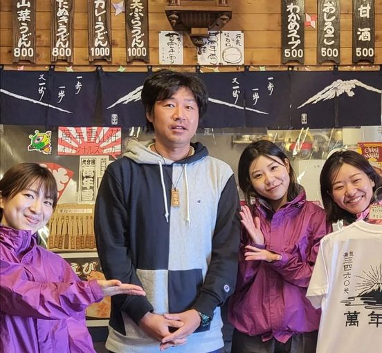 RomanTelep's tweet photo. Lately I can't recognize Yurika in the photos.
Something has changed.
Did she lose weight? 🤔
#カーリング #ロコ・ソラーレ (#ロコソラーレ) #LocoSolare #吉田夕梨花 #YurikaYoshida https://t.co/QVqnALezkq