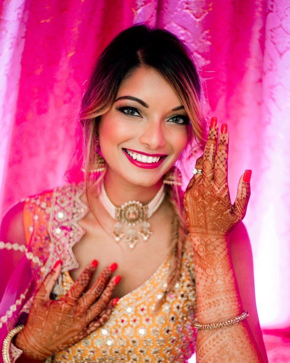 alishasinghtv's tweet photo. Let the Indian celebrations begin! 💛#alishasinghtv #desibrides #indianstyle https://t.co/tvWDyexuGj
