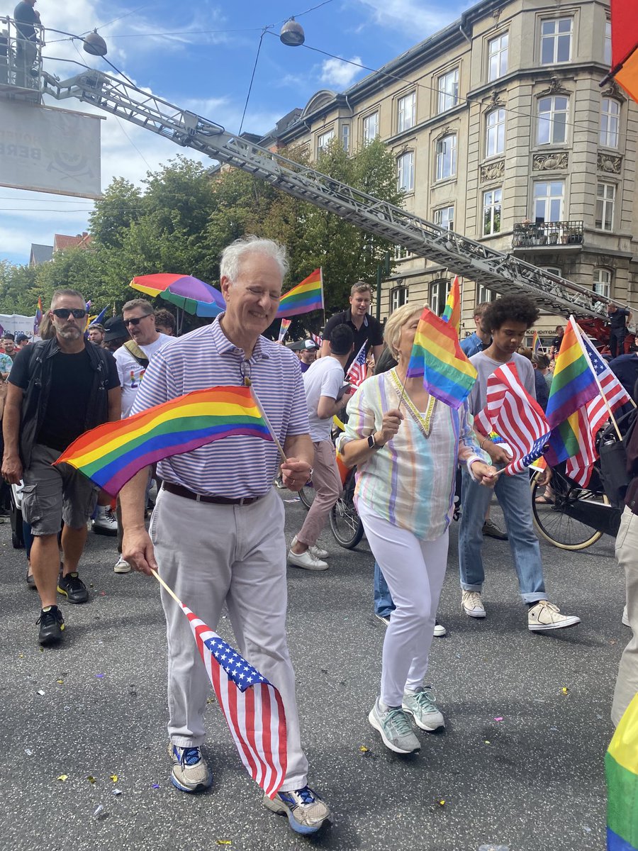ChrisMShern's tweet image. It is heartening to once again see a US Ambassador in full support of ⁦@CopenhagenPride🏳️‍🌈⁩ 
#LGBTQI+ rights are human rights 🇺🇸🇩🇰🏳️‍🌈⁦⁦@usembdenmark⁩