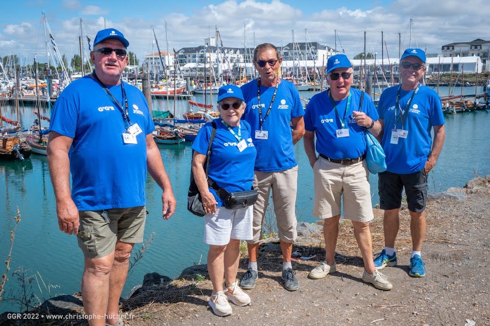 YannickMOREAU's tweet photo. Et c’est parti pour 2 semaines de festivités aux Sables d’Olonne !
Le village de la #GoldenGlobeRace #GGR2022 est ouvert ce matin !
Merci à tous les partenaires et aux nombreux bénévoles mobilisés 👍👍👍
NB: Ouverture jusqu’à 20H tous les soirs et jusqu’à 2H pour le bar #LeVog https://t.co/iJBTo4CDJH