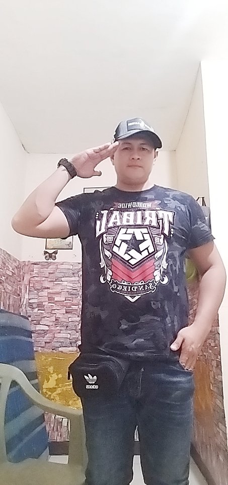 dadmassage08's tweet photo. Me on DP straight manly https://t.co/iJD6NXLIGo