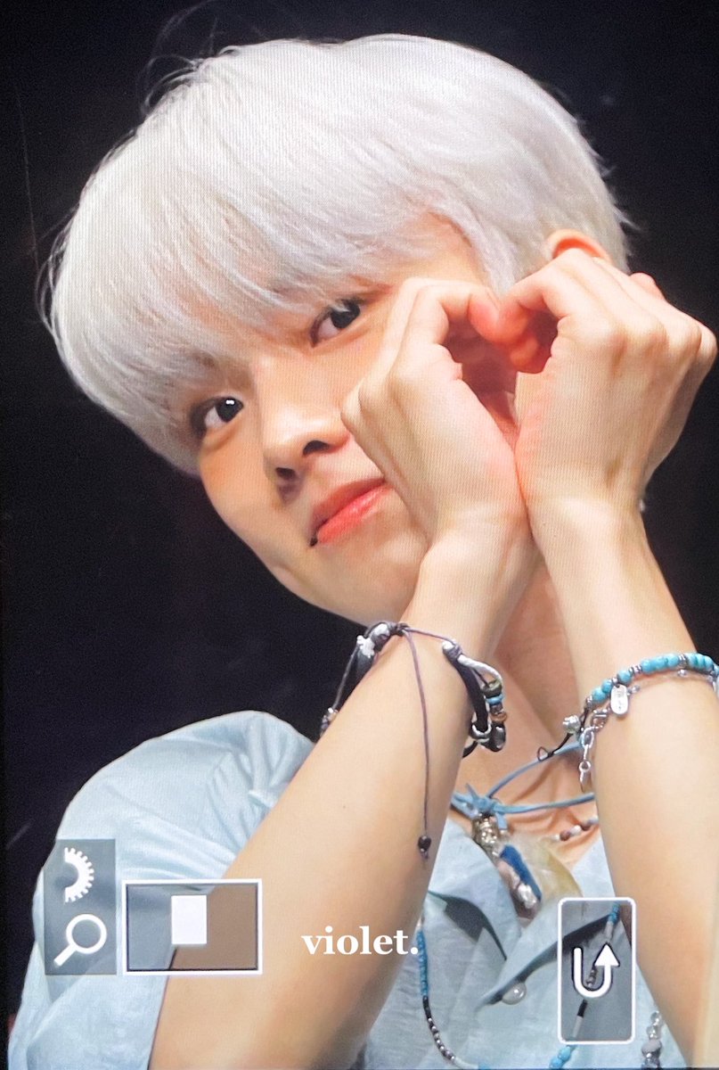 220820 하투🫶🫶

#THEBOYZ #더보이즈 #지창민 #큐