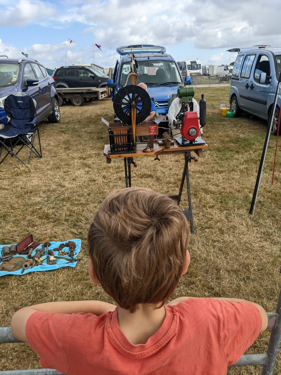burngold's tweet photo. A great day @CornishSteam. Big and small steam, to random stationary engines, to WWII American jeeps and guns! #cornwall https://t.co/3RwiW504Tm
