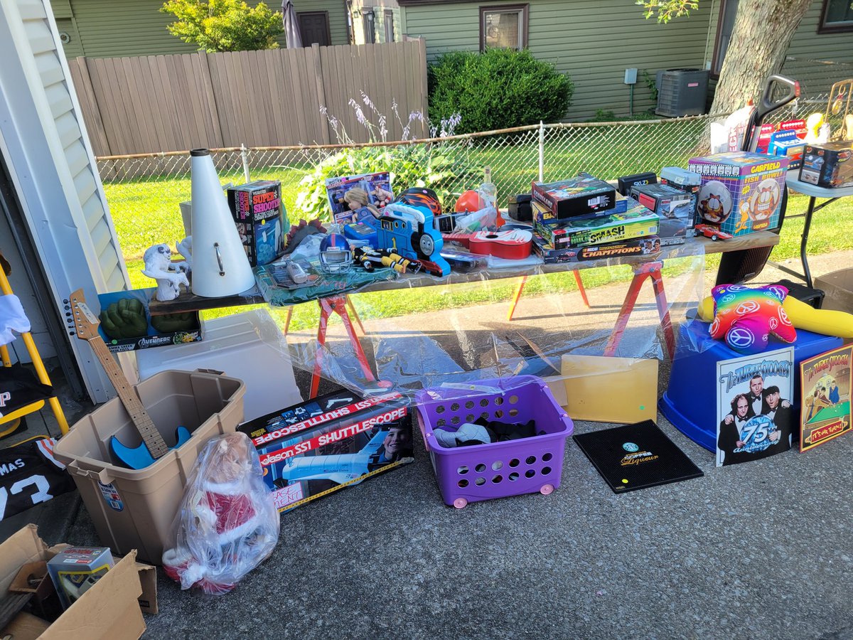 CleveQualityKix's tweet photo. Shoes, Collectibles, Jerseys and more! Something for everyone! By many accounts, the best garage sale of the year!

633 Richie Dr. Brunswick Ohio 44212

Today only!

#GarageSale #BrunswickOhio #StrongsvilleOhio #MedinaOhio #BrookParkOhio https://t.co/sb98WEA6u1