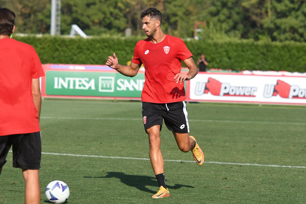 Pronti! 💪⚪🔴

#ACMonza #Monza #Training