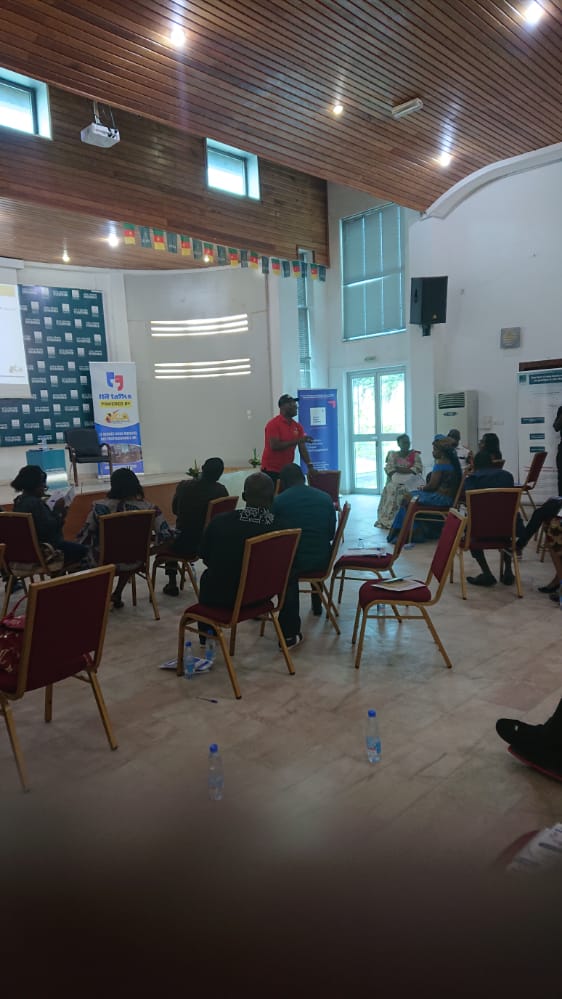 BassagalCA's tweet photo. @JosephBassagal en pleine explication
#HRTalks #BassagalConsulting, #BCA #RessourceHumaines #Douala #Cameroun #Gicam https://t.co/vy7IKMhzWJ