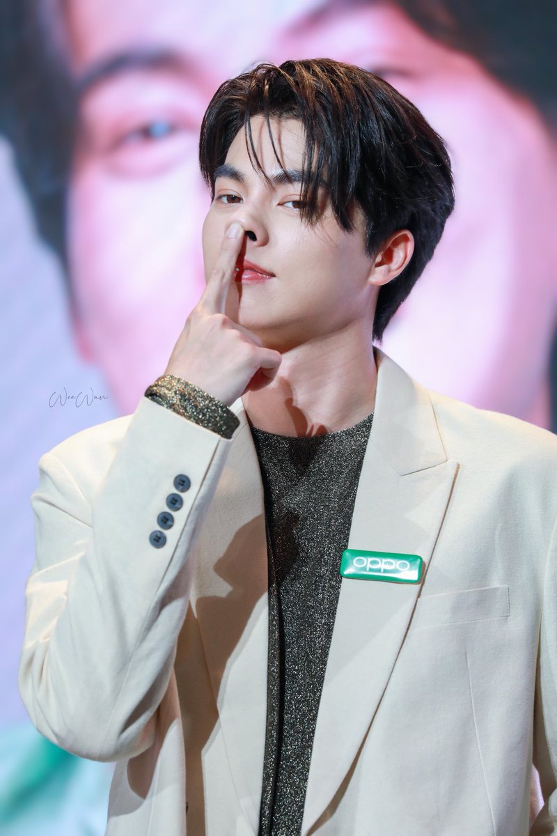AngelMewGulf's tweet photo. Coming here today and saw this asdfghjkl pleaseee this is peak of cuteness 🫠🫠🫠 ive never seen this side of him before and i couldn’t stop looking at this pic for real 🤭🤭 Gulf narak maakkkkk #GulfKanawut https://t.co/wzk81zoEEM
