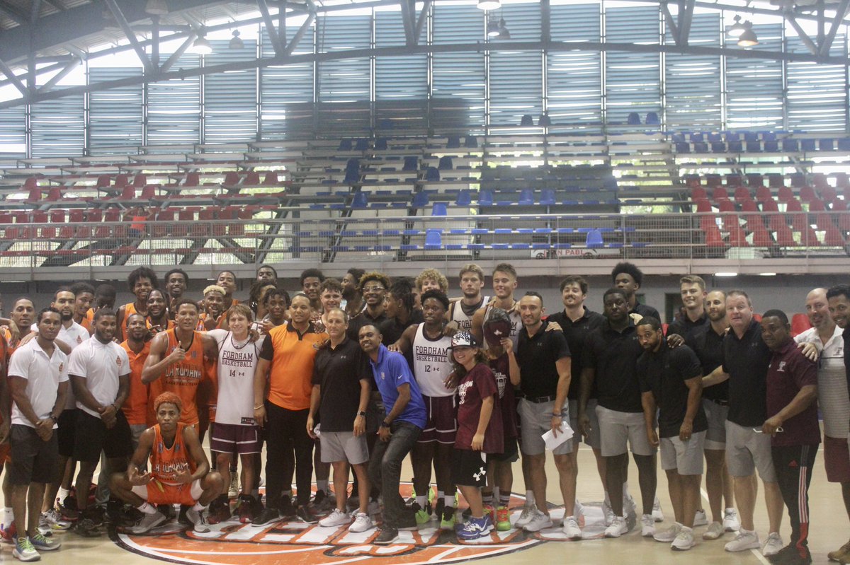 FordhamMBB's tweet image. Back in NY.. Huge thanks to @CS_MGMT for the hospitality. 
 @MalloryShurtz @leamiller01 @francinabrea @_RLM13_ @ZachTooley and the rest of their team we’re incredible to us all week. Thank you for providing a once in a lifetime experience for our program! 
#ramily