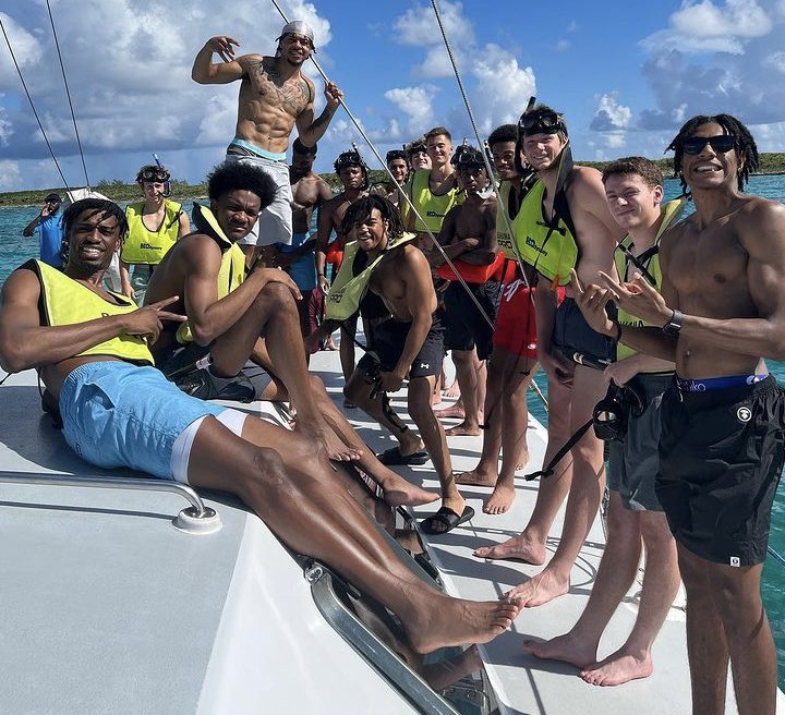 FordhamMBB's tweet image. Back in NY.. Huge thanks to @CS_MGMT for the hospitality. 
 @MalloryShurtz @leamiller01 @francinabrea @_RLM13_ @ZachTooley and the rest of their team we’re incredible to us all week. Thank you for providing a once in a lifetime experience for our program! 
#ramily