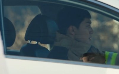 Nonton_Kdrama's tweet photo. Last massage Jerry to ChangHo "Forgive Me". #BigMouth #BigMouthEp8 https://t.co/JueCG3aBpv