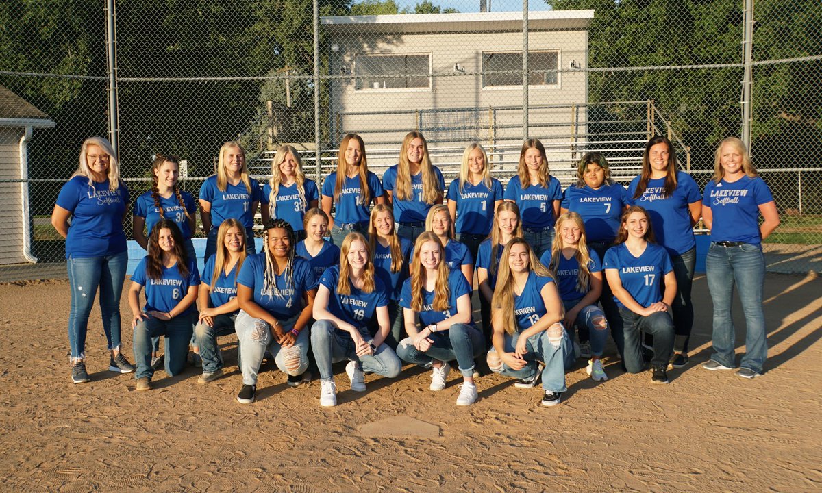 ViqueenSBall's tweet photo. 🥎 👀 Come out to Lincoln and cheer on your Lady Vikes softball team at 10:00 vs Seward, 12:00 vs Freeman and 4:00 vs TBD  all at Doris Bair complex 🥎 👀 #lakeviewvikes https://t.co/XpcVSb2v0G