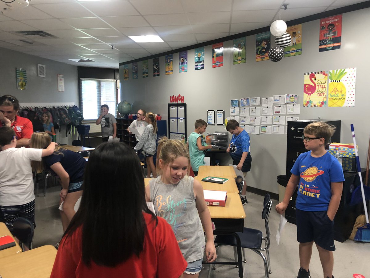 missgreen2020's tweet photo. This week, our class learned a few Kagan structures! These structures encourage engagement and brain-friendly learning. 🧠✏️ These kiddos were eager to try Mix-Pair-Share and All Record Round Robin. 📓 #callowayschools https://t.co/x4Xlm35nYr