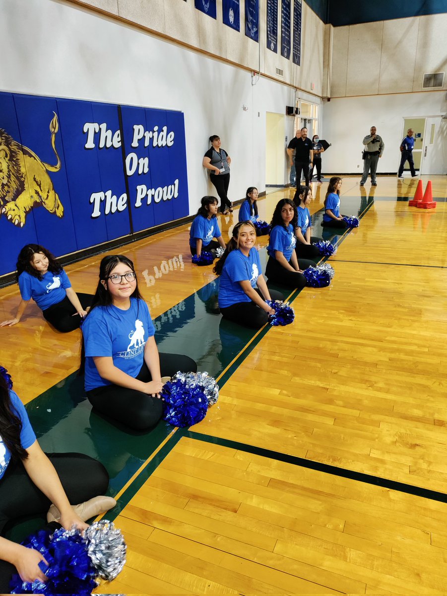 CJHS_AVID's tweet photo. AVID was well represented in our first pep rally. Everyone did an awesome job! Way to go athletes, cheer, band, dance and game helpers! #BeAVID @ClintJHS @ClintISD @Yolanda59314124 https://t.co/TItwAnTTYP
